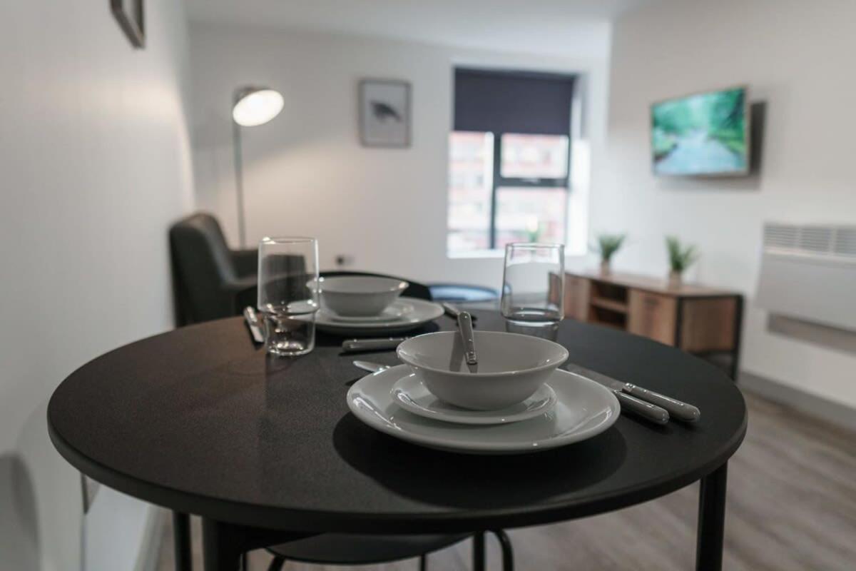 Modern 1 Bed Apartment In Liverpool Centre Exterior foto